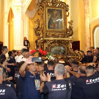 22 ottobre 2022: le foto della processione lungo le strade di Torre Annunziata