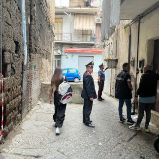 Blitz interforze nel centro storico di Napoli 