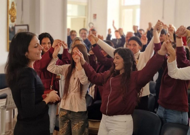 Il tetro sociale approda al carcere di Secondigliano con La Nuova Comune