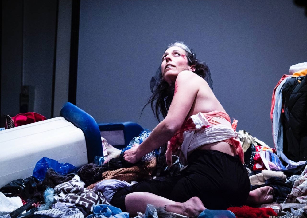 Il tetro sociale approda al carcere di Secondigliano con La Nuova Comune