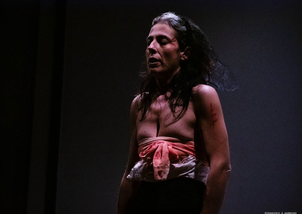 Il tetro sociale approda al carcere di Secondigliano con La Nuova Comune