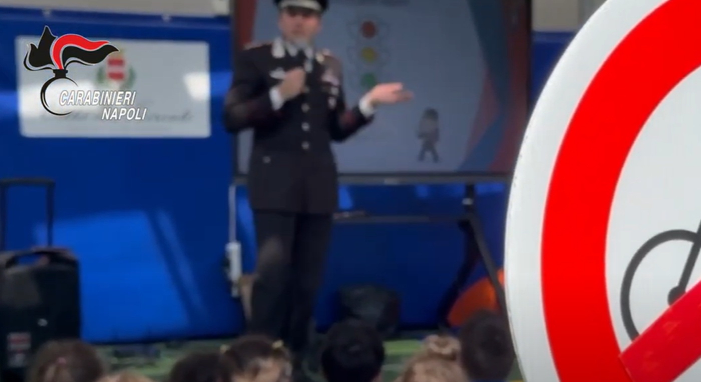 Sorrento - Carabinieri a scuola per insegnare il codice della strada
