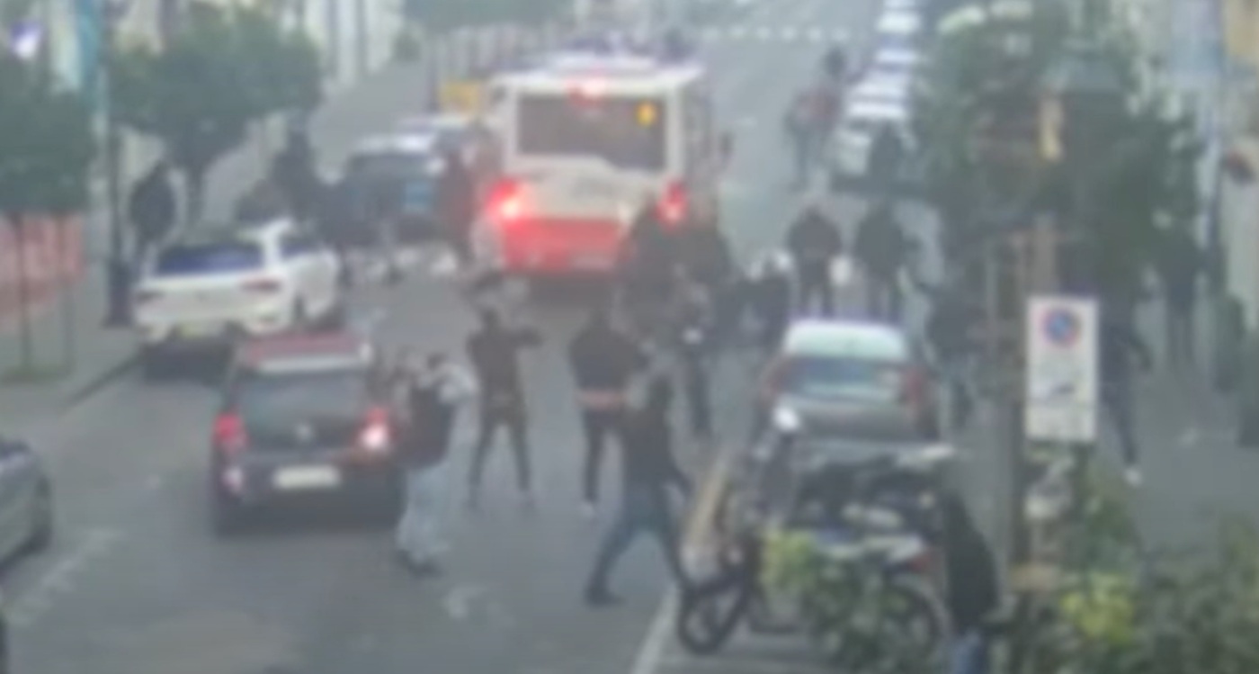 Torre del Greco - Violenta rissa tra tifosi della stessa squadra, la Turris: 22 misure cautelari