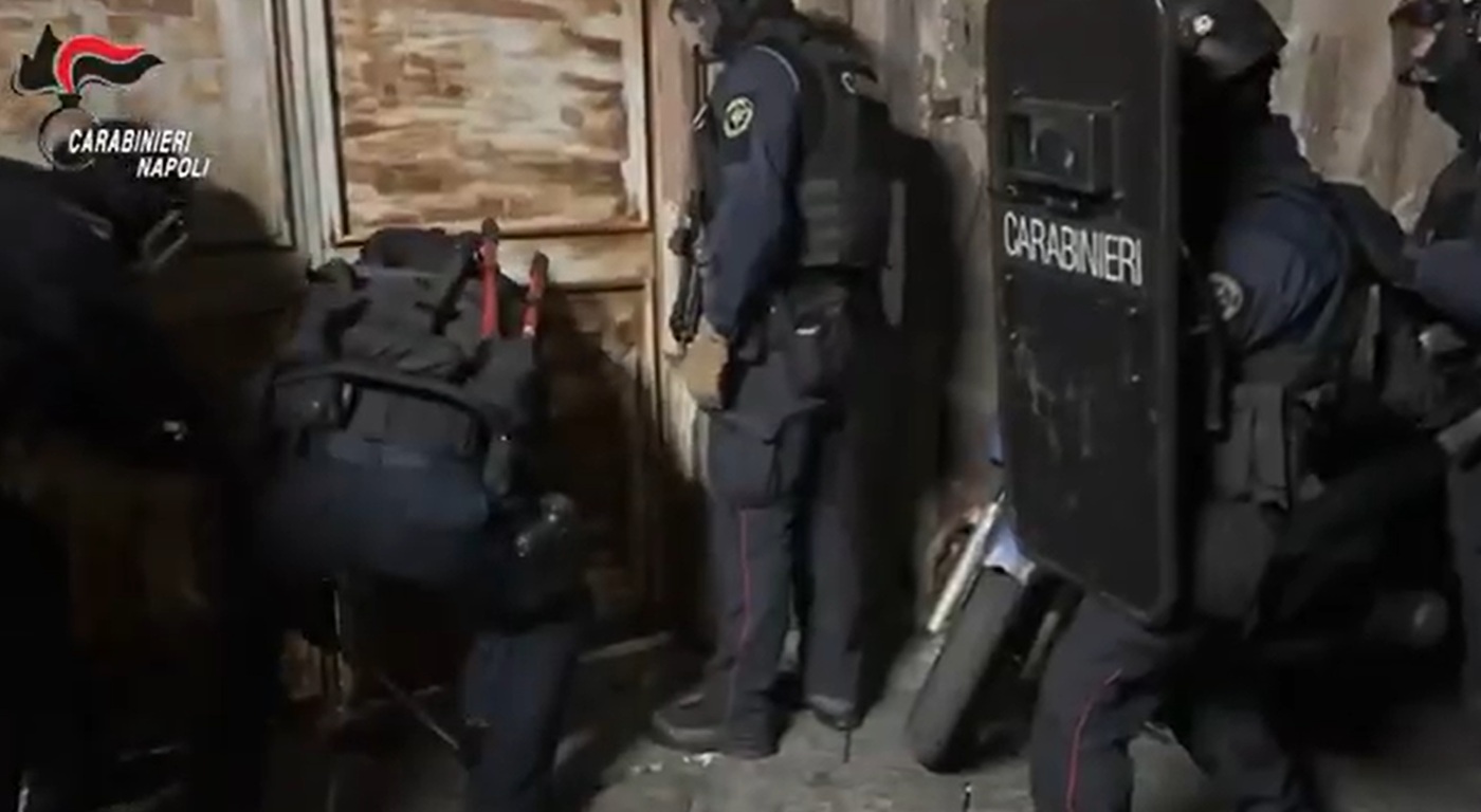 Blitz anticamorra di Carabinieri e Polizia: 71 indagari e 4 arresti