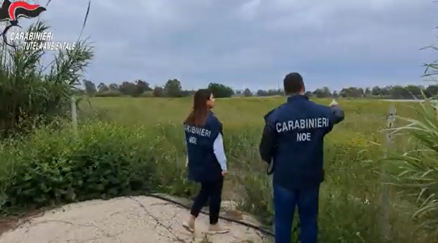Fanghi tossici nei terreni e nei laghetti, blitz tra Napoli e Caserta: due arresti