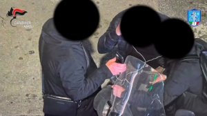 Camorra, i boss continuavano a comandare dal carcere: estorsioni e traffico di droga con cellulari illegali