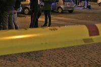 Incidente a Roma, scontro tra auto e moto su via Ostiense: un morto