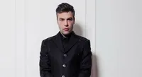 Fedez, lo spoiler sul suo libro: il buio della mente, gli psicofarmaci e la rottura con Chiara Ferragni