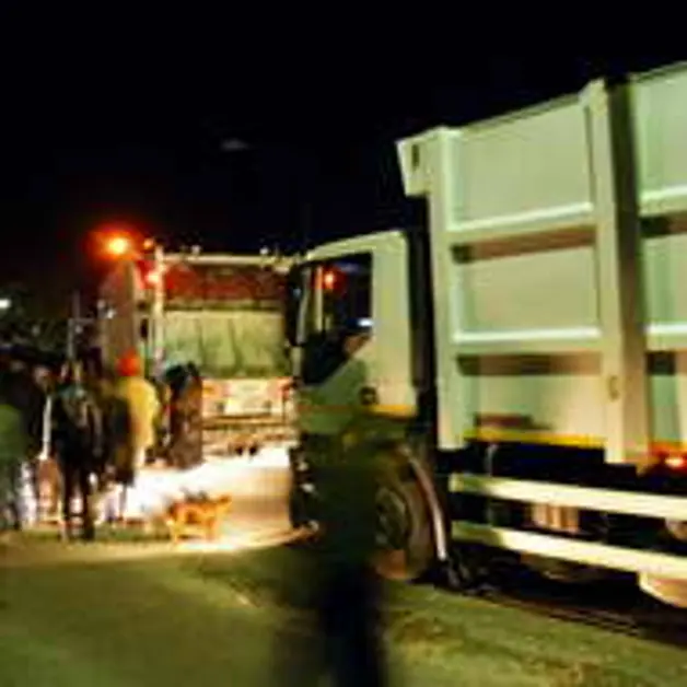 Discarica, notte di tensione alla rotonda di via Panoramica