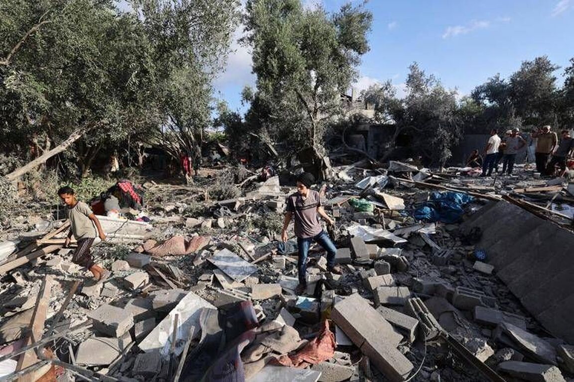 Gaza, ancora raid sulla Striscia: "Almeno 27 morti"