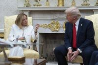 Dazi Trump, von der Leyen: "Pronte contromisure, ma sono sospese". Meloni: "Italia farà sua parte"
