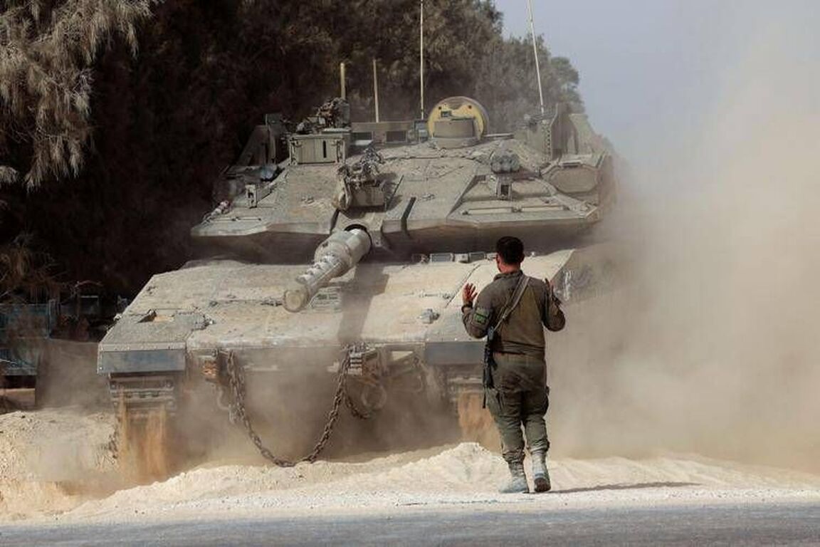 Gaza, "almeno 20 morti in raid Israele oggi"