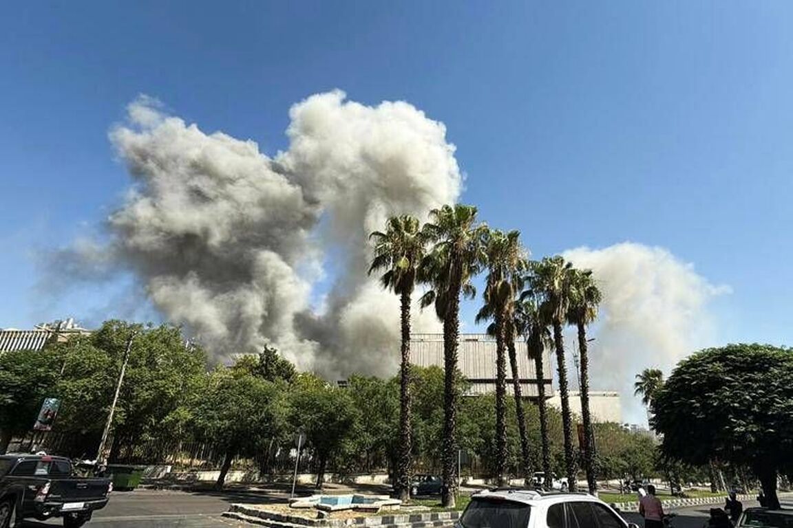 Siria, Israele attacca quartier generale comando militare a Damasco: "I colpi più duri sono iniziati"