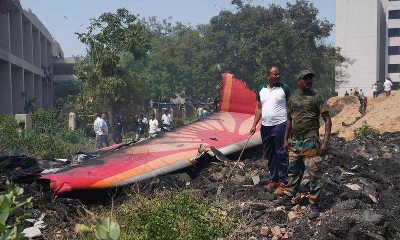 Air India, scatola nera conferma: capitano ha spento motori, copilota nel panico