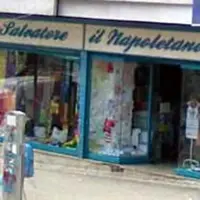 Sette colpi di pistola contro il negozio "Salvatore il Napoletano"