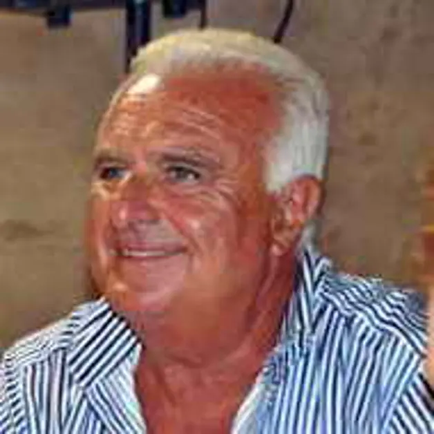 Premio "Luigi Perfetto", coro cittadino e differenziata nelle scuole