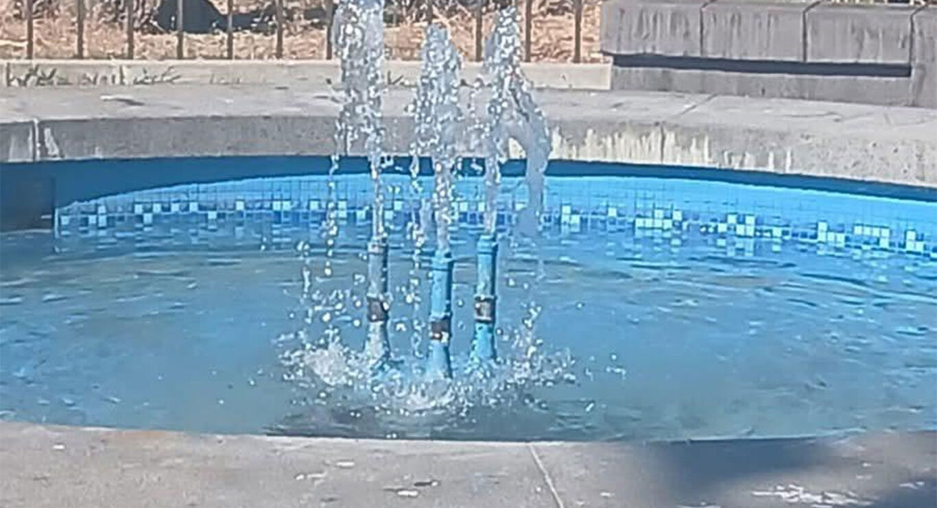 Torre Annunziata - La fontana in Villa Comunale è tornata in vita! Ma per quanto tempo?