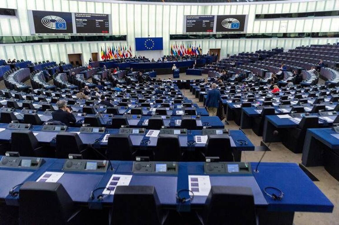 Dazi Usa, Ue: "No contromisure fino a 1 agosto, ancora nessuna chiamata tra von der Leyen e Trump"
