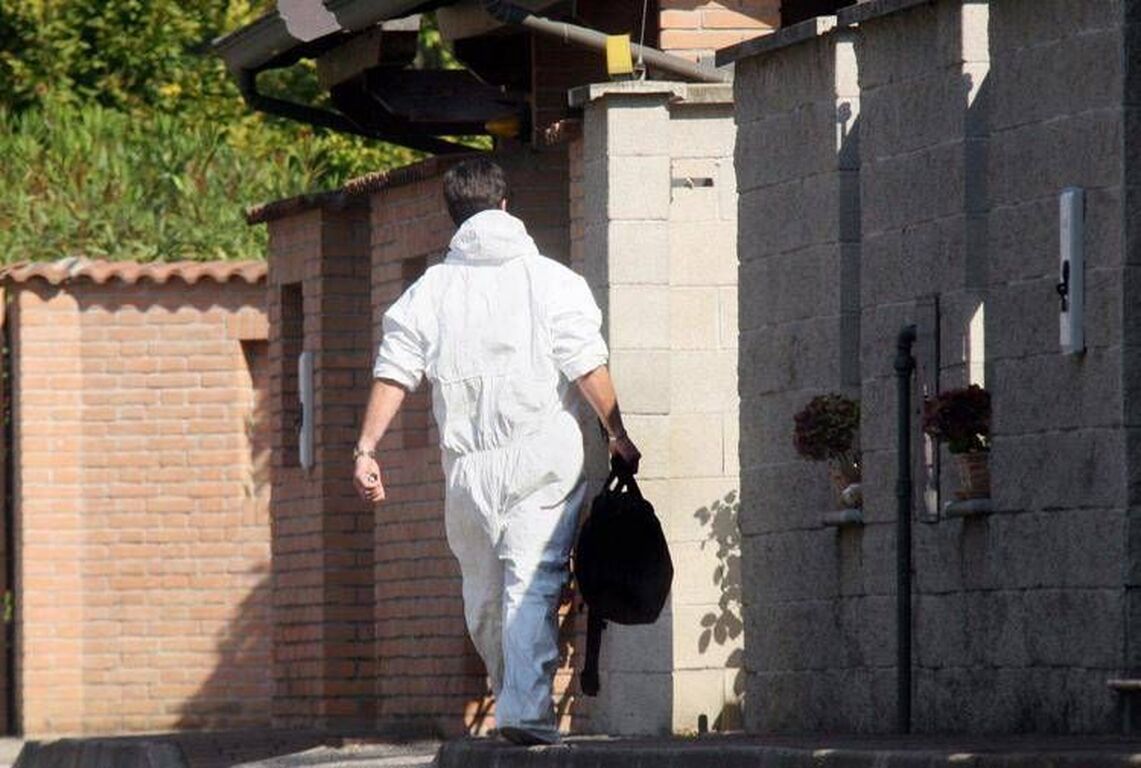 Garlasco, inizia la caccia alle impronte sulla spazzatura dei Poggi