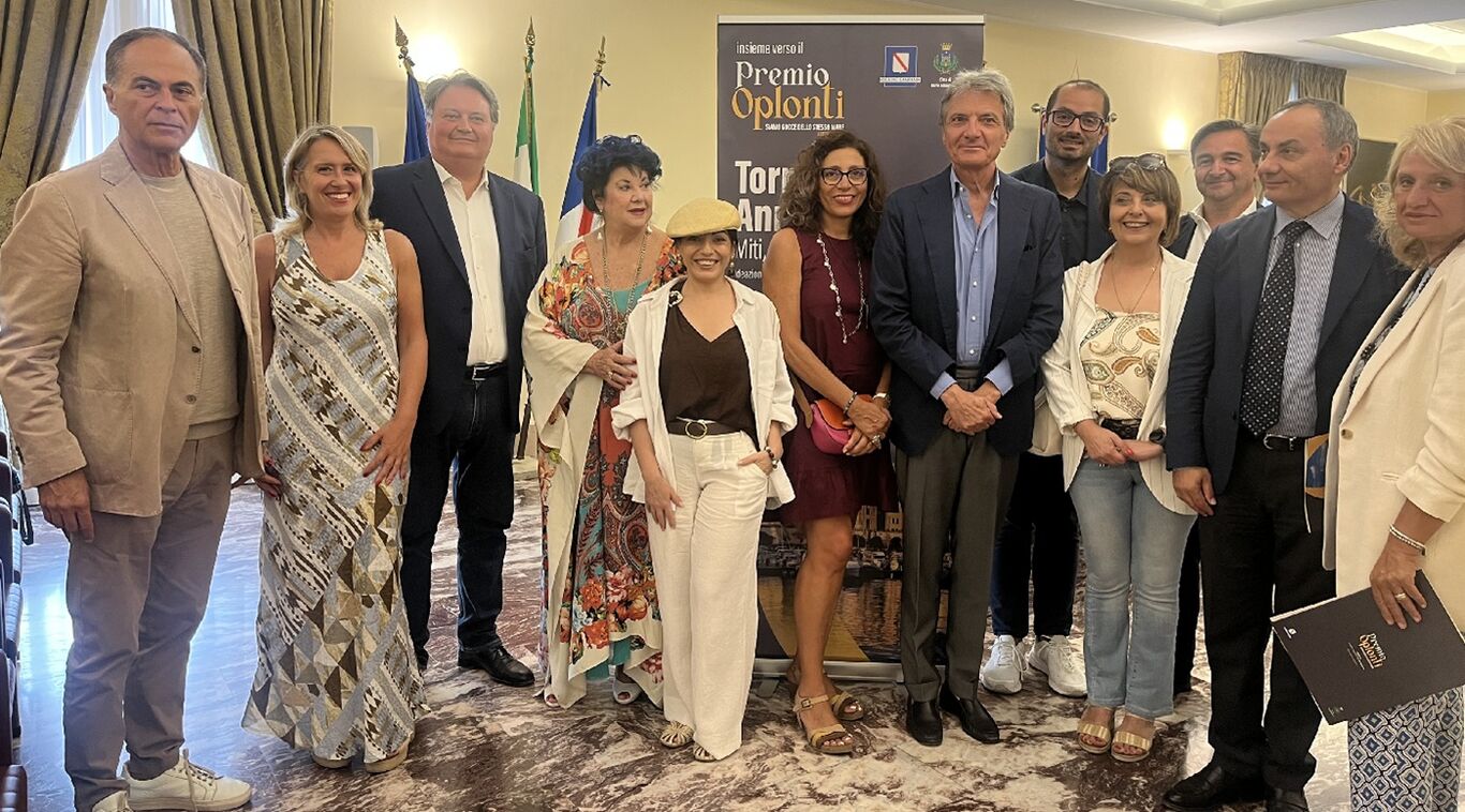 Torre Annunziata - Dal 5 Agosto al 24 Ottobre: “Premio Oplonti - Siamo gocce dello stesso mare”