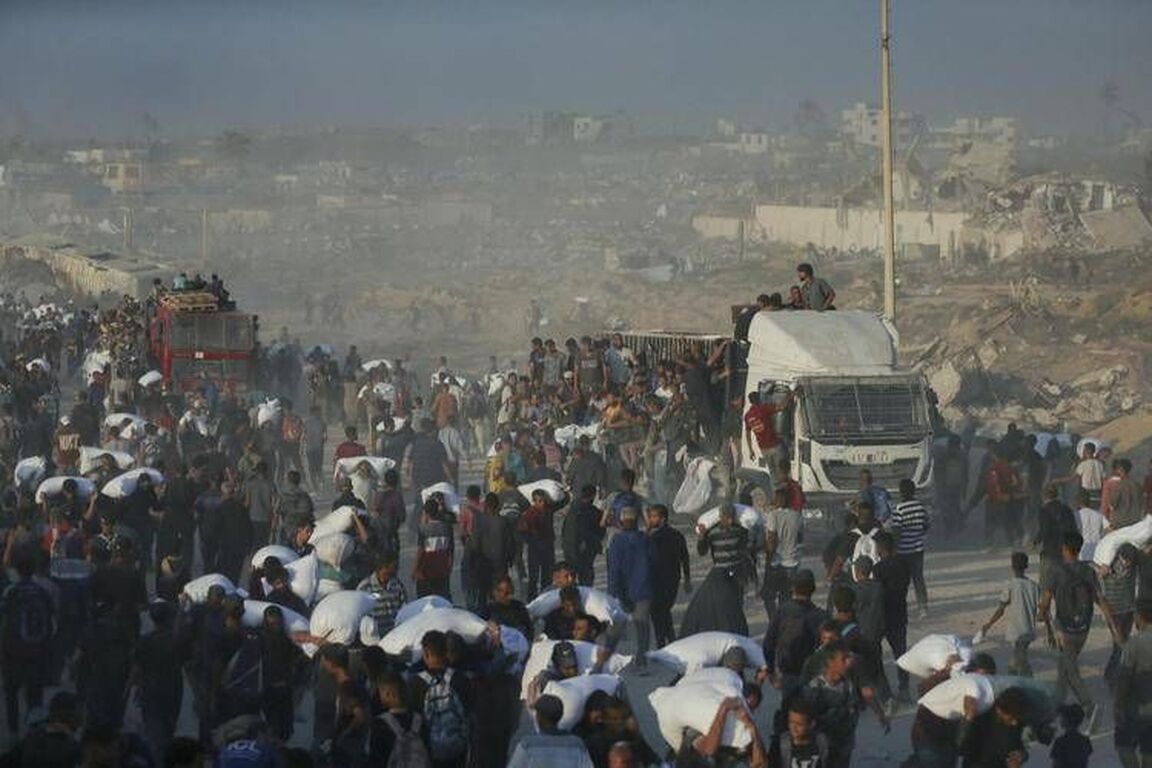 Gaza, da oggi pause umanitarie e corridoi per aiuti. Idf: "Carestia? Propaganda di Hamas"