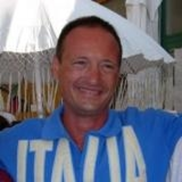 Nuova sfida per Salvatore Cimmino. Il nuotatore torrese alla Santa Fè-Coronda