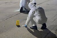 Roma, spari in strada a Cinecittà: un ferito