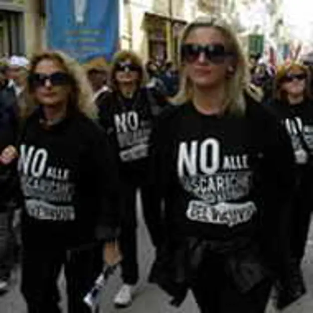 Cava Sari, le Mamme Vulcaniche denunciano la vergognosa gestione della discarica