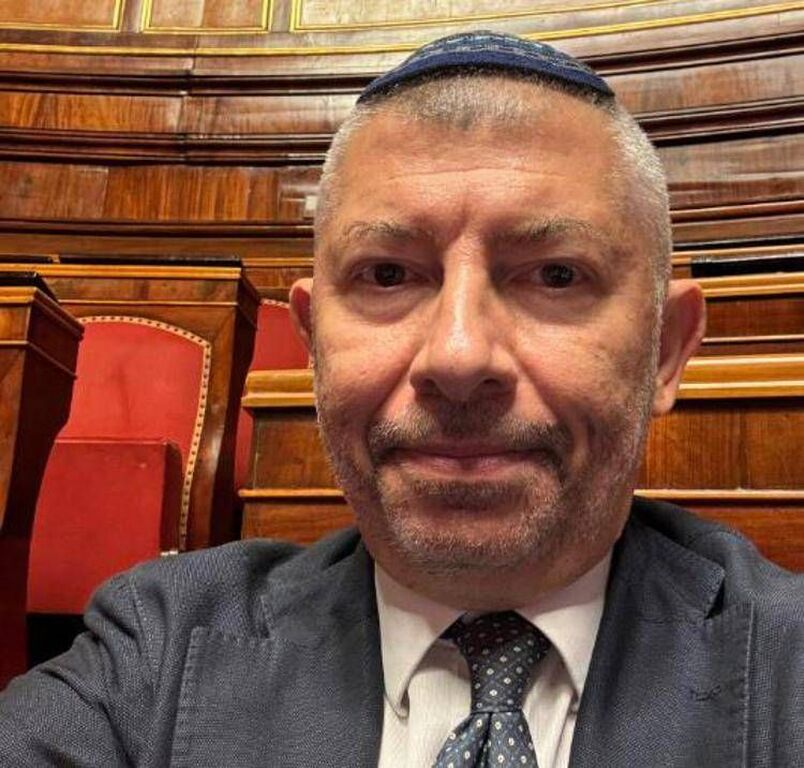 Scalfarotto con la kippah in Senato: "Nessuno deve avere paura di indossarla"