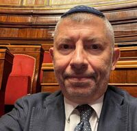 Scalfarotto con la kippah in Senato: "Nessuno deve avere paura di indossarla"