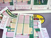Superenalotto, numeri combinazione vincente oggi 29 luglio