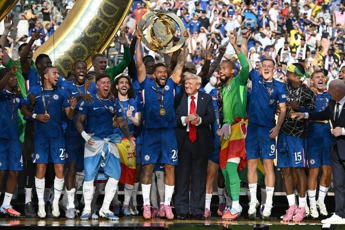 Trump alla premiazione del Mondiale per Club, il figlio: "Per loro era un onore"