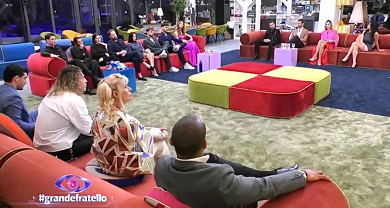 Grande Fratello, ex gieffino dell'ultima edizione si sfoga: "Critiche sì, ma basta insulti gratuiti"