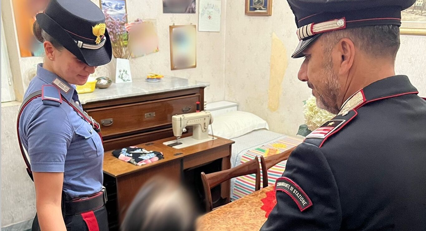Truffa agli anziani, arrestato 16enne: aveva sottratto 10mila euro e gioielli a una pensionata