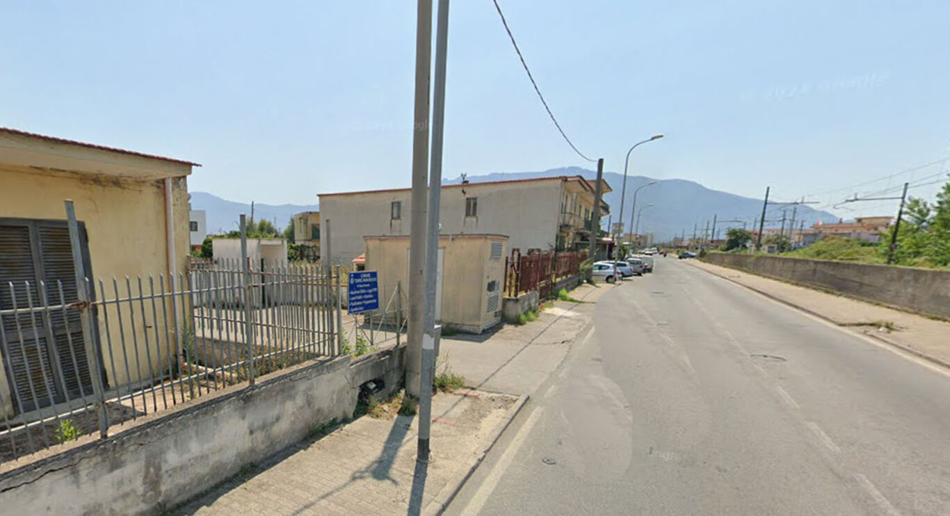 Torre Annunziata -  Incidente in via Provinciale Schiti: moto contro auto. Grave il motociclista