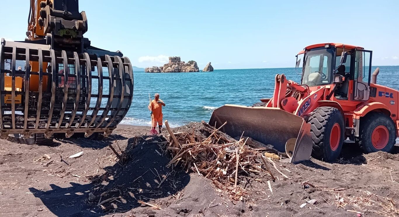 Torre Annunziata - Sinergia tra Comune, Prima Vera e Gori: rinasce la spiaggia di Rovigliano