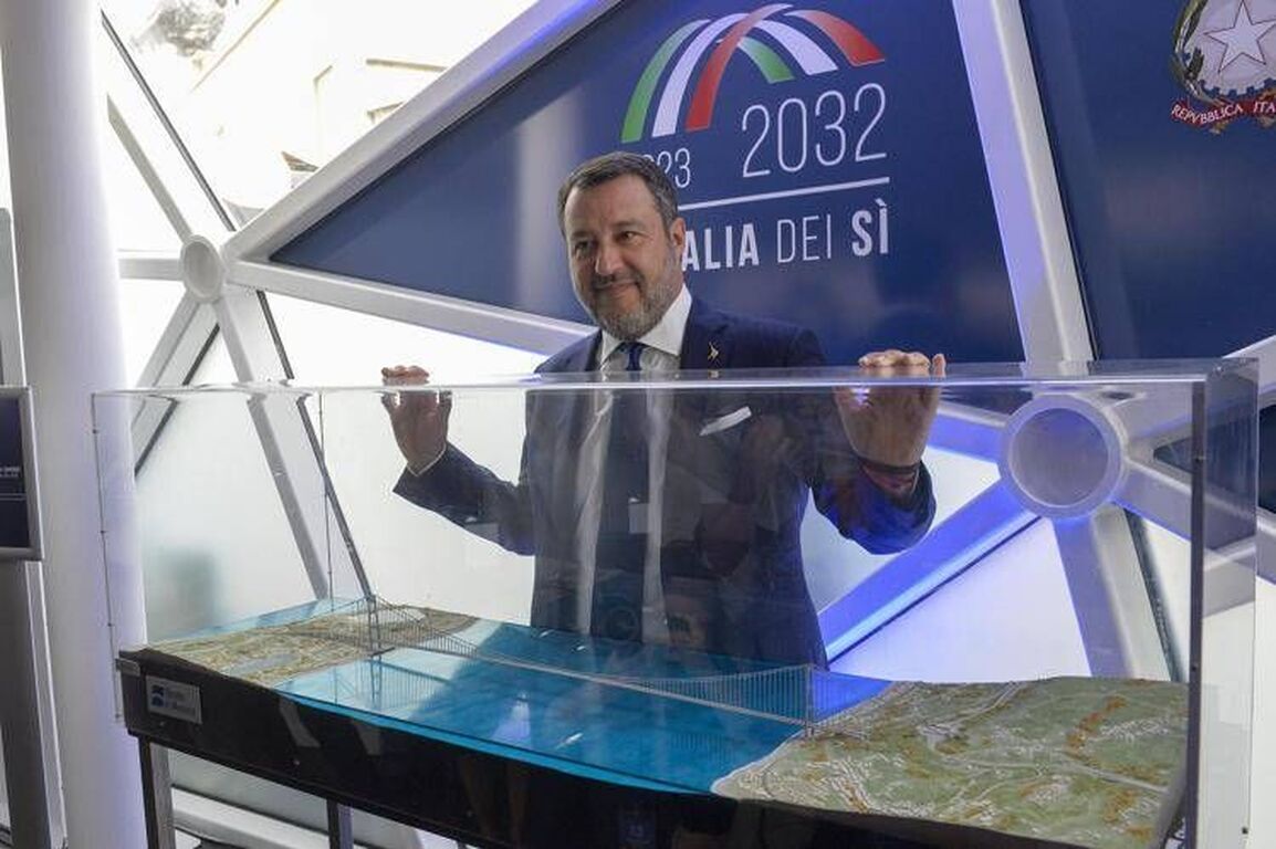 Ponte sullo Stretto, Salvini: "Intestarlo a Berlusconi? E' un grande ma ha già Malpensa"