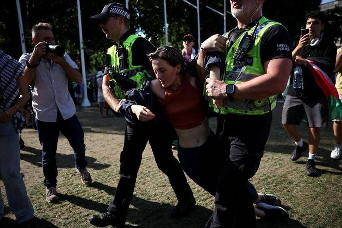 Gruppo pro Pal messo al bando in Gb, 365 arresti durante protesta a Londra