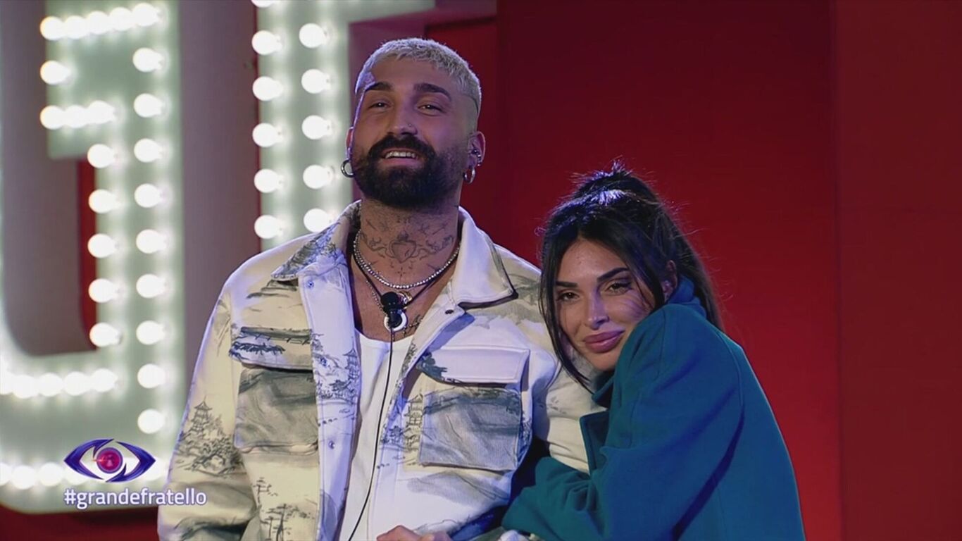 Grande Fratello, il fratello di Greta ritrova l'amore: lei è una discussa ex tentatrice di Temptation Island