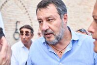 Donna investita e uccisa a Milano, Salvini: "Radere al suolo il campo rom"