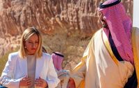 Israele-Gaza, Meloni sente bin Salman: "No all'escalation, pace giusta è solo con due Stati"