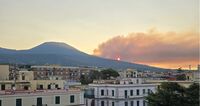 Incendi sul Vesuvio, protesta a Terzigno: “Dal 2017 nulla è cambiato”