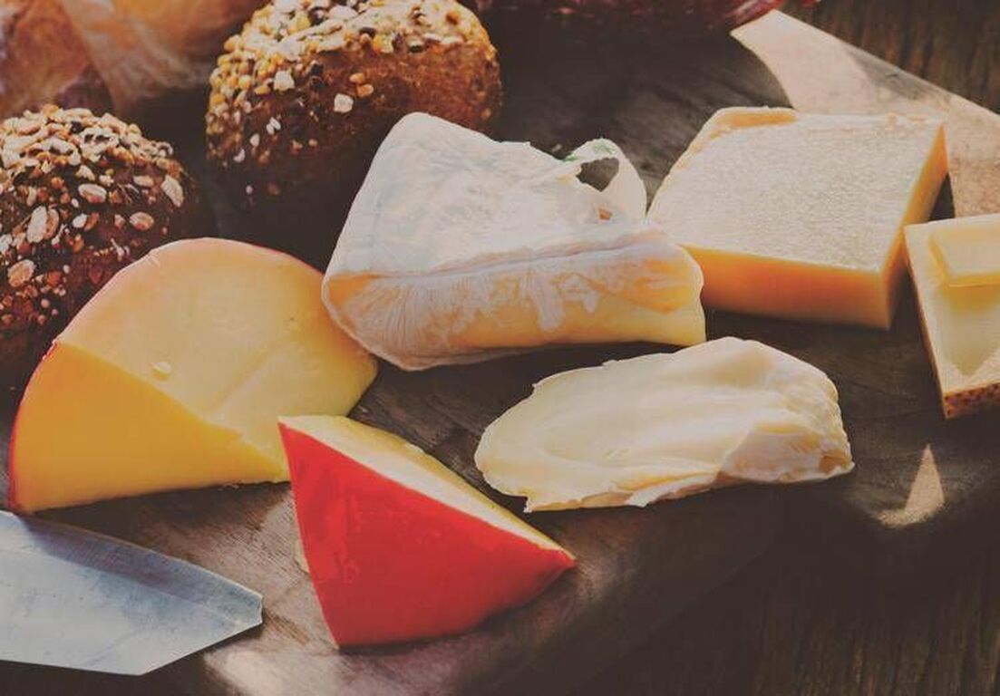 Listeriosi, ondata di casi in Francia: 2 morti. Maxi richiamo di formaggi
