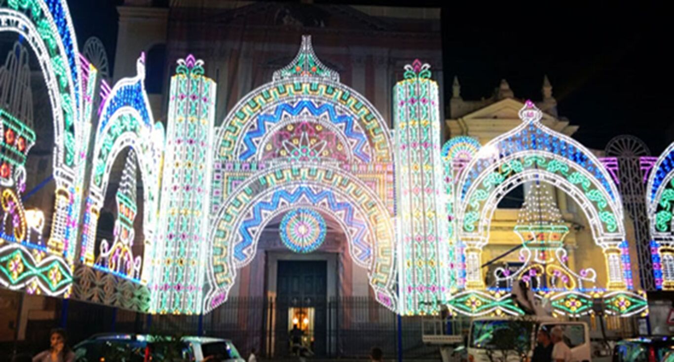 Torre Annunziata - Gara da 45mila euro per le luminarie della Madonna della Neve e del Natale
