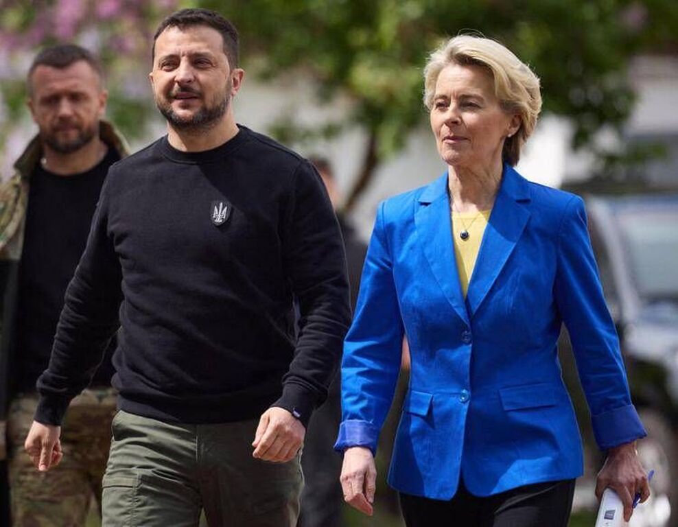 Zelensky: "Servono garanzie di sicurezza". Domani leader Ue alla Casa Bianca, anche Meloni. Trump: "Grandi progressi con Russia"