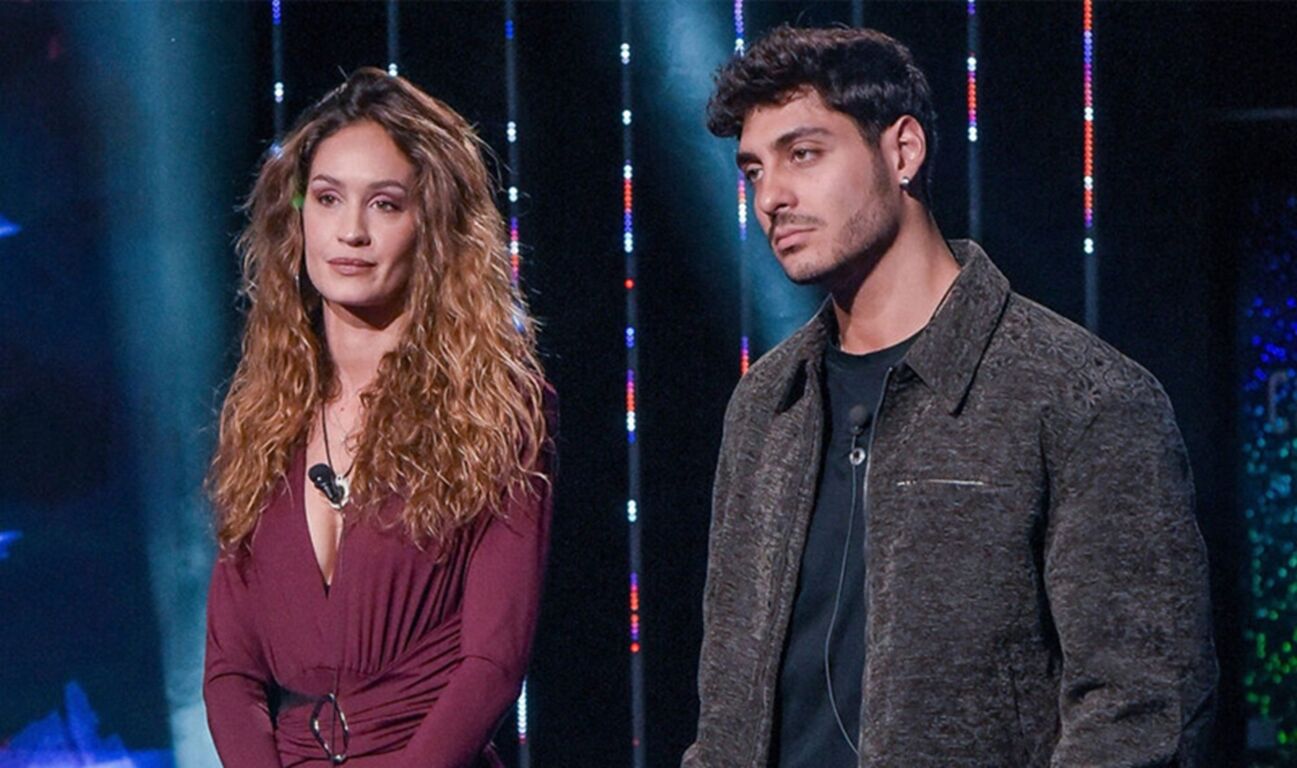Grande Fratello, tensione tra Helena e Javier prima del raduno? Parla una fan presente all'evento