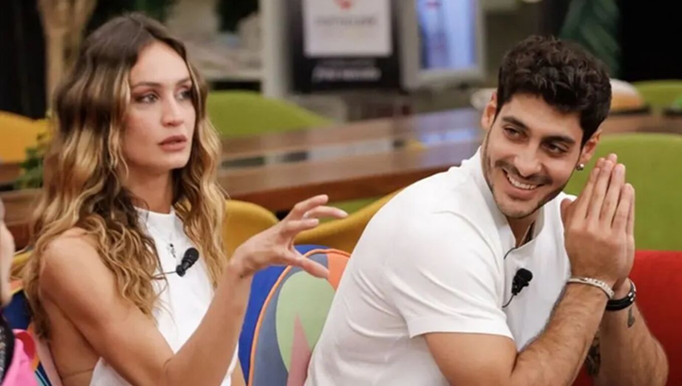 Grande Fratello, Helena e Javier lasciano l'Italia dopo la bufera social: la meta del viaggio