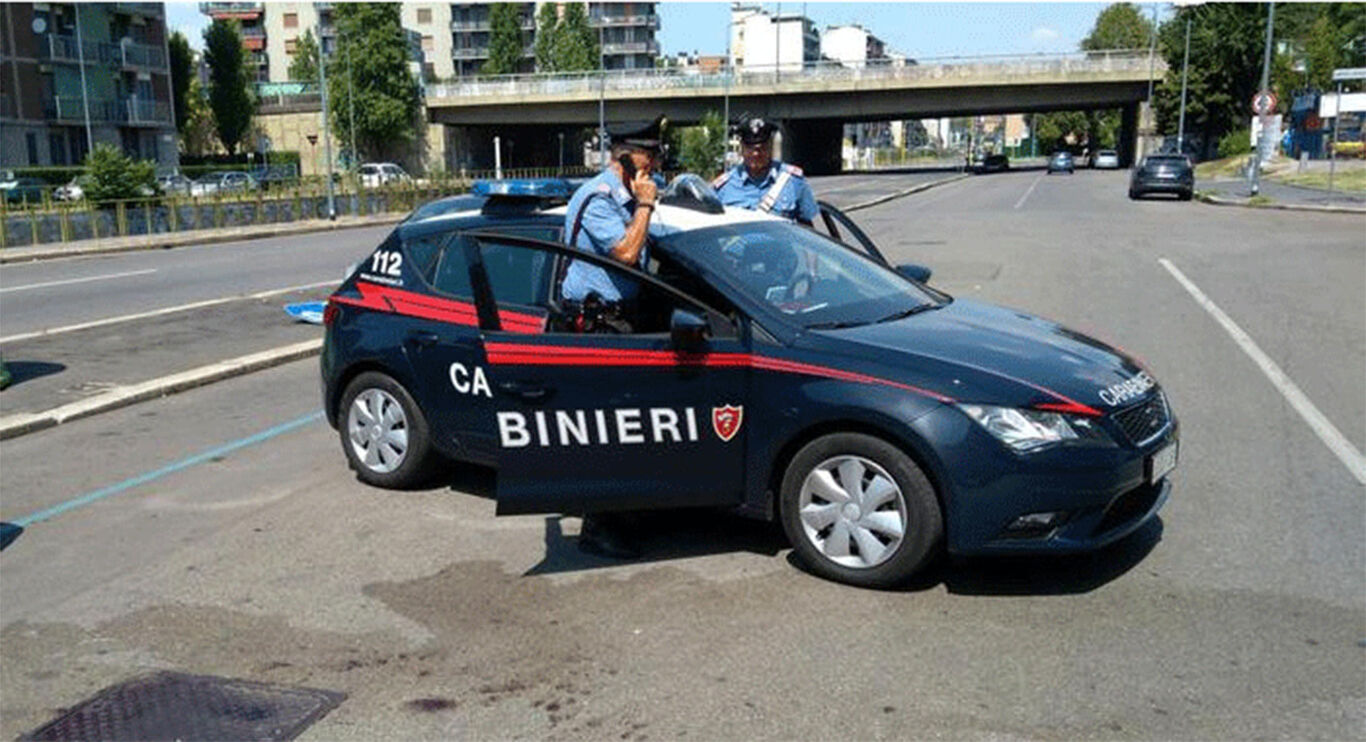 Casoria - Evade dai domiciliari, minaccia i carabinieri e aizza i cani: arrestato 26enne
