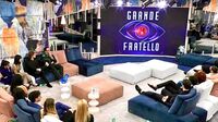 Grande Fratello, scoppia la bomba: ex gieffino in una tresca segreta con una fan