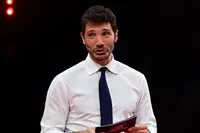 Il legale di Stefano De Martino sui video hot: "Come sta? Chiunque sarebbe offeso e triste"